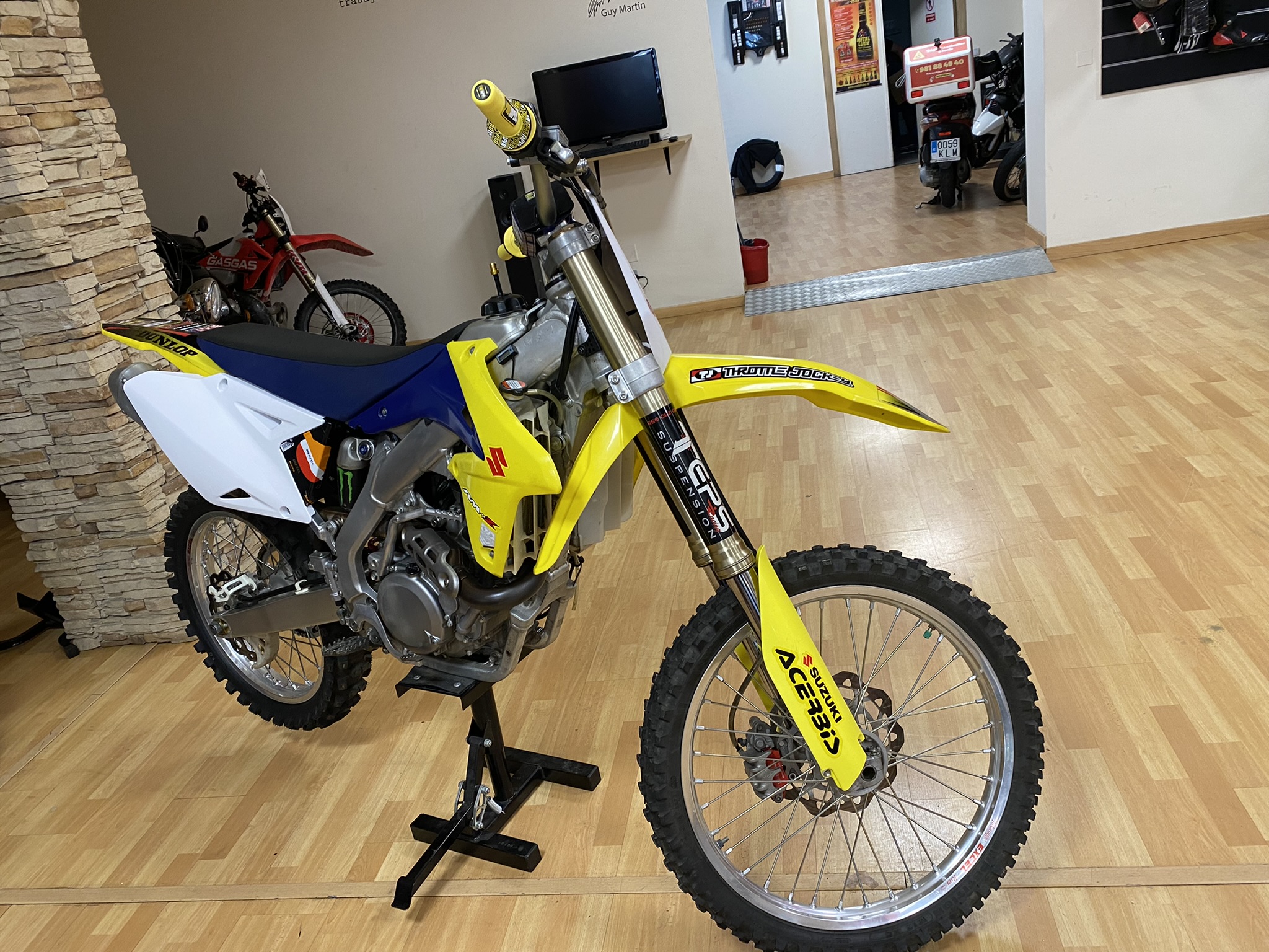 SUZUKI RM-Z 450 K8